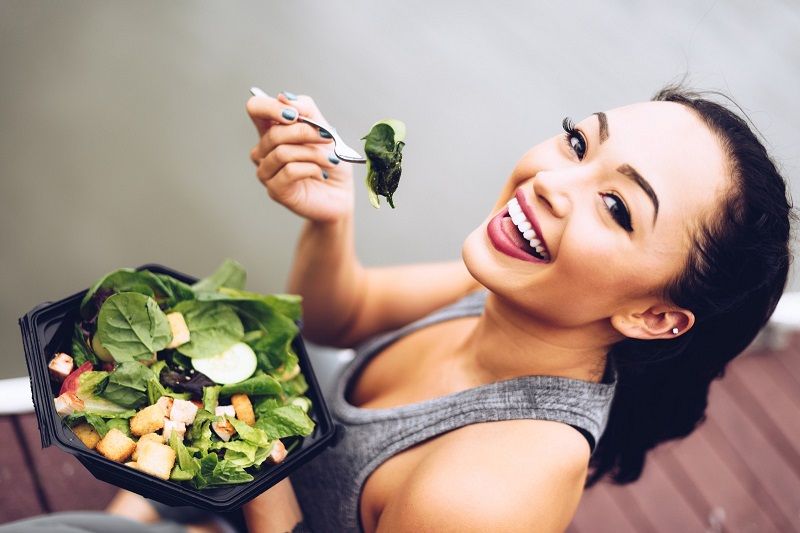 salad eating